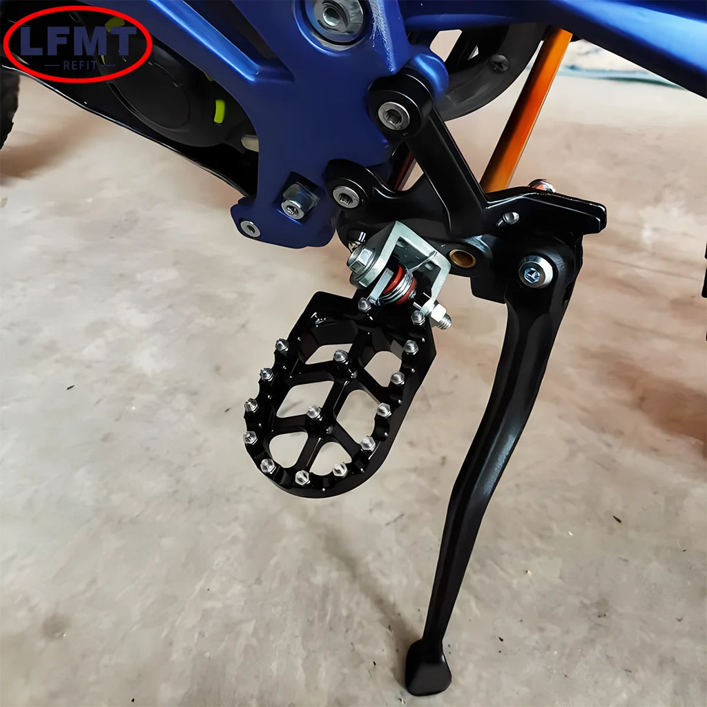 E-moto foot pegs